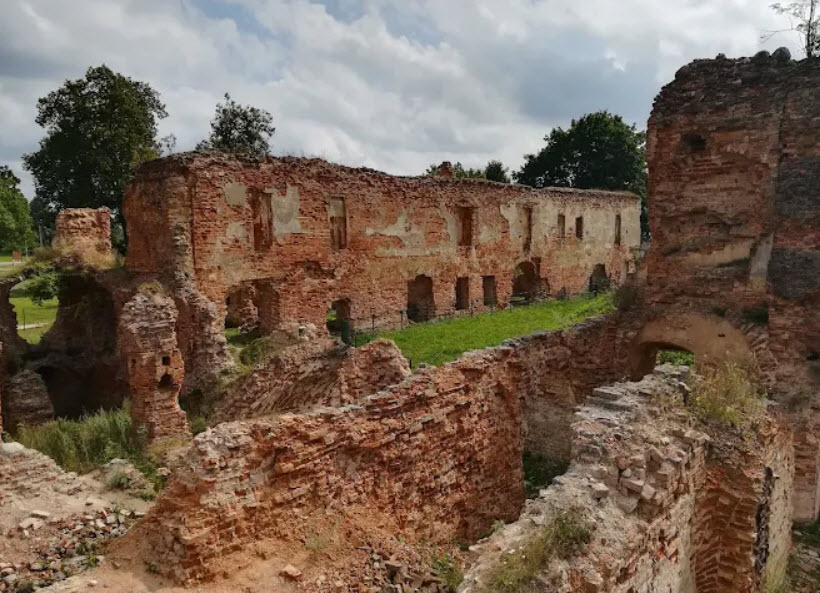 Haĺšany Castle, Belarus